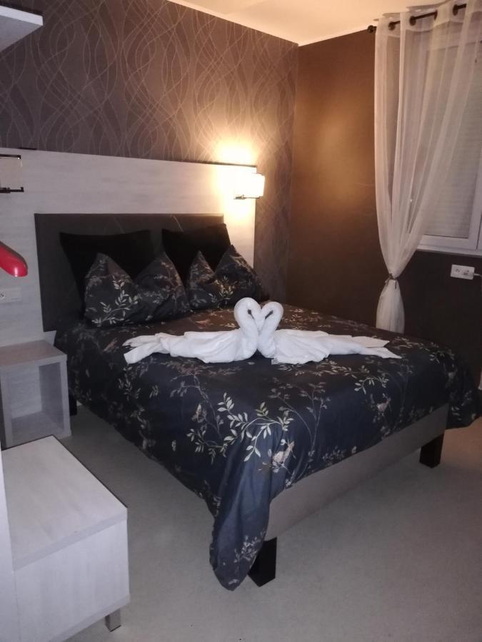 Hotel Le Patio Millau Zewnętrze zdjęcie
