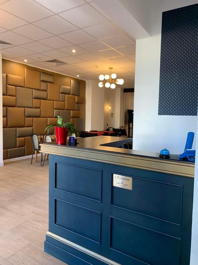 Hotel Le Patio Millau Zewnętrze zdjęcie