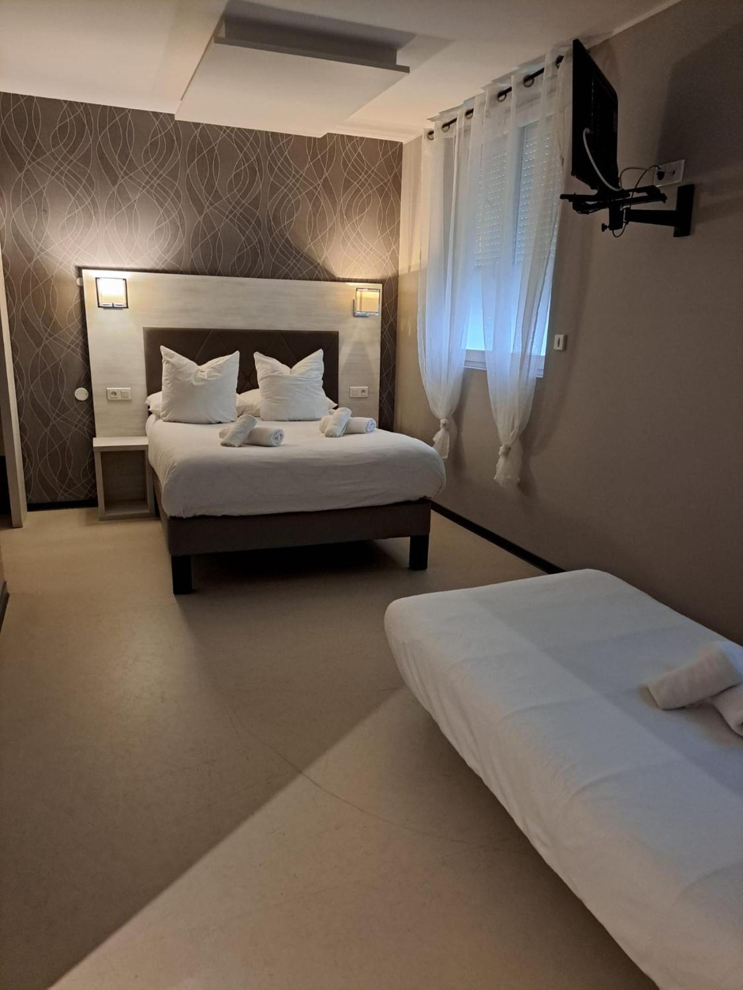 Hotel Le Patio Millau Zewnętrze zdjęcie