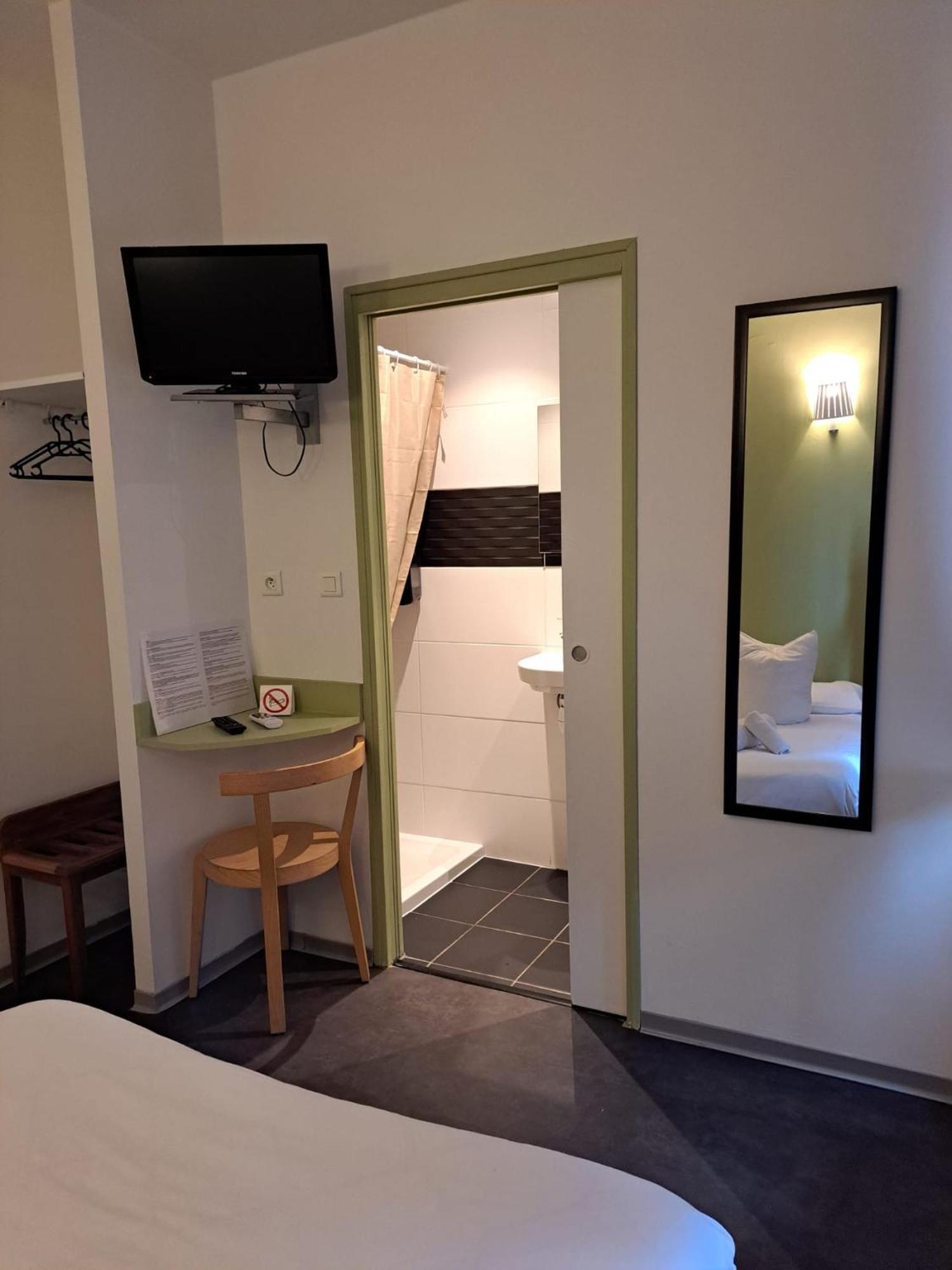 Hotel Le Patio Millau Zewnętrze zdjęcie
