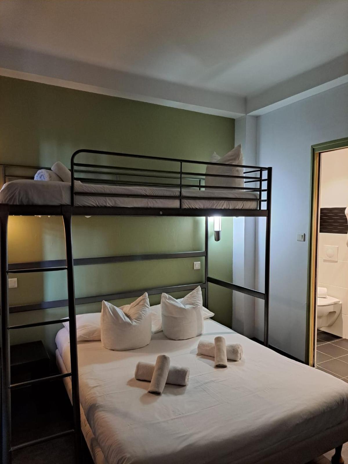 Hotel Le Patio Millau Zewnętrze zdjęcie