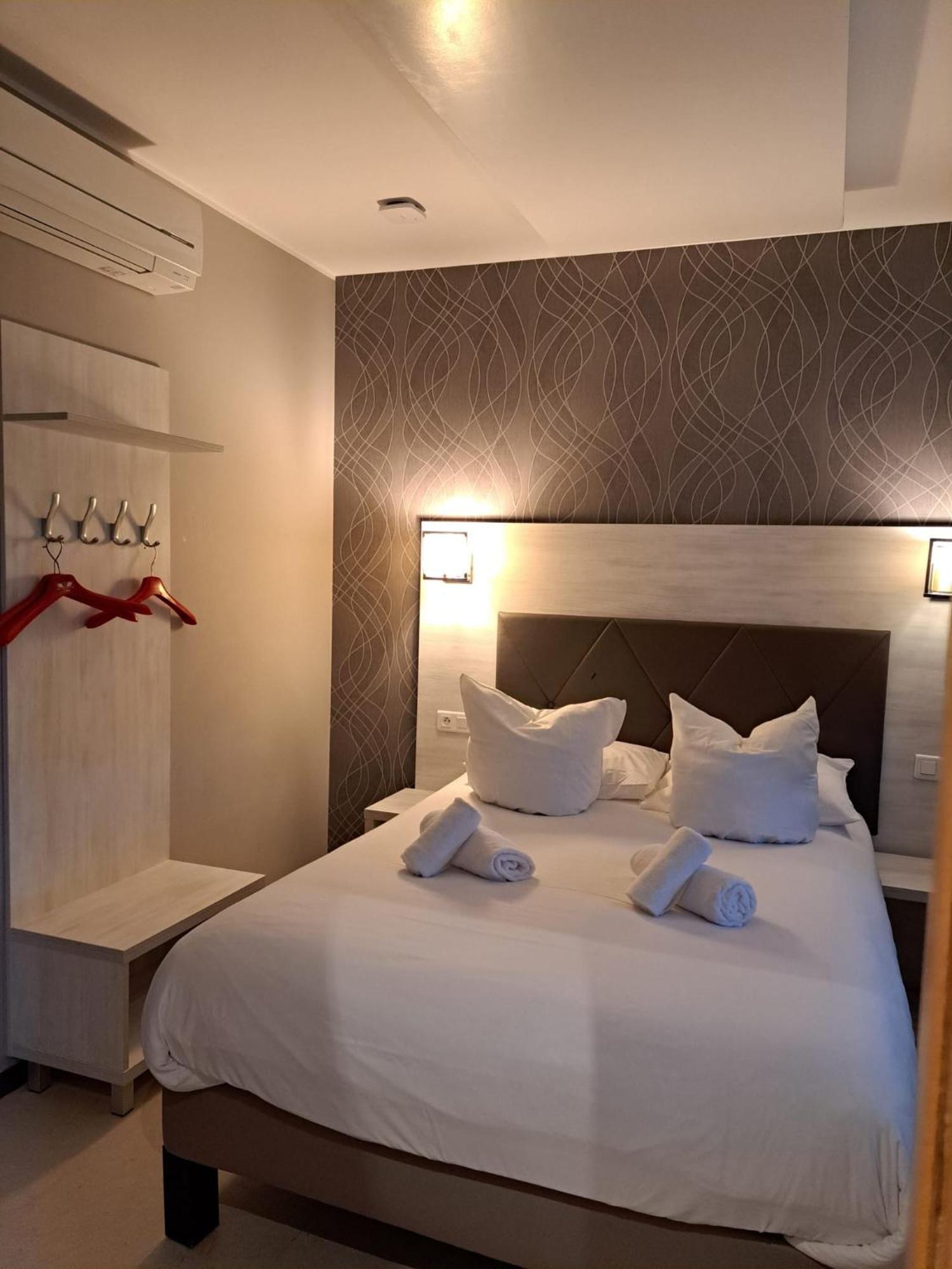Hotel Le Patio Millau Zewnętrze zdjęcie