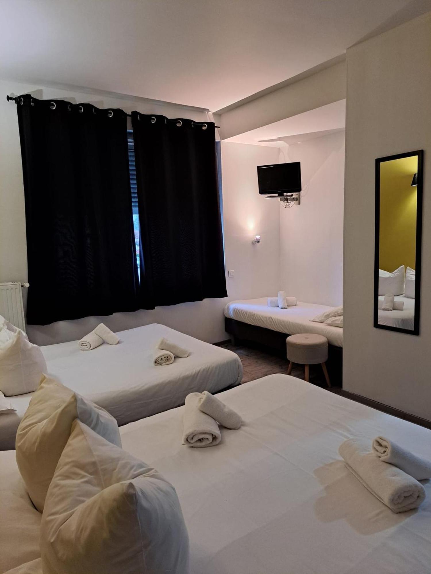Hotel Le Patio Millau Zewnętrze zdjęcie